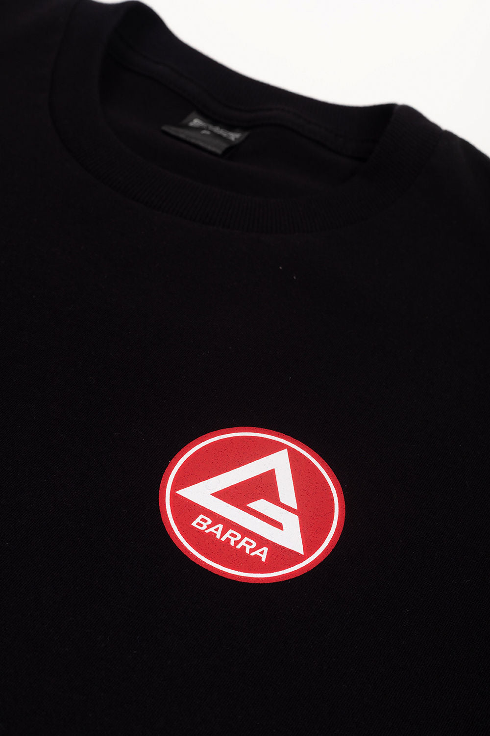 Cropped Red Shield Elite - Preta